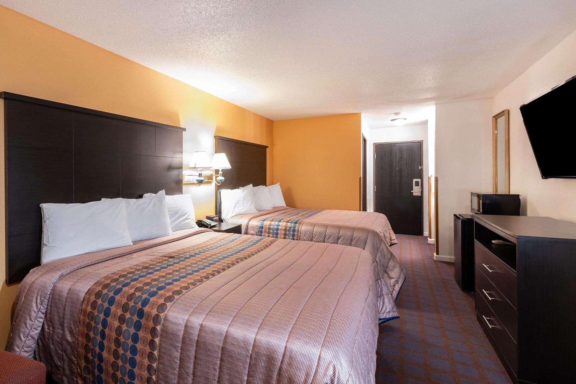 Rodeway Inn Red Oak Экстерьер фото