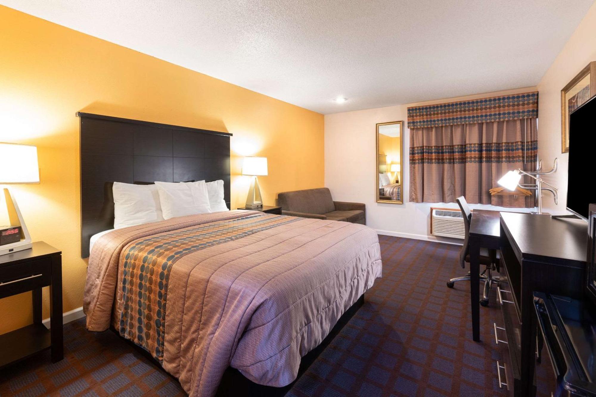 Rodeway Inn Red Oak Экстерьер фото