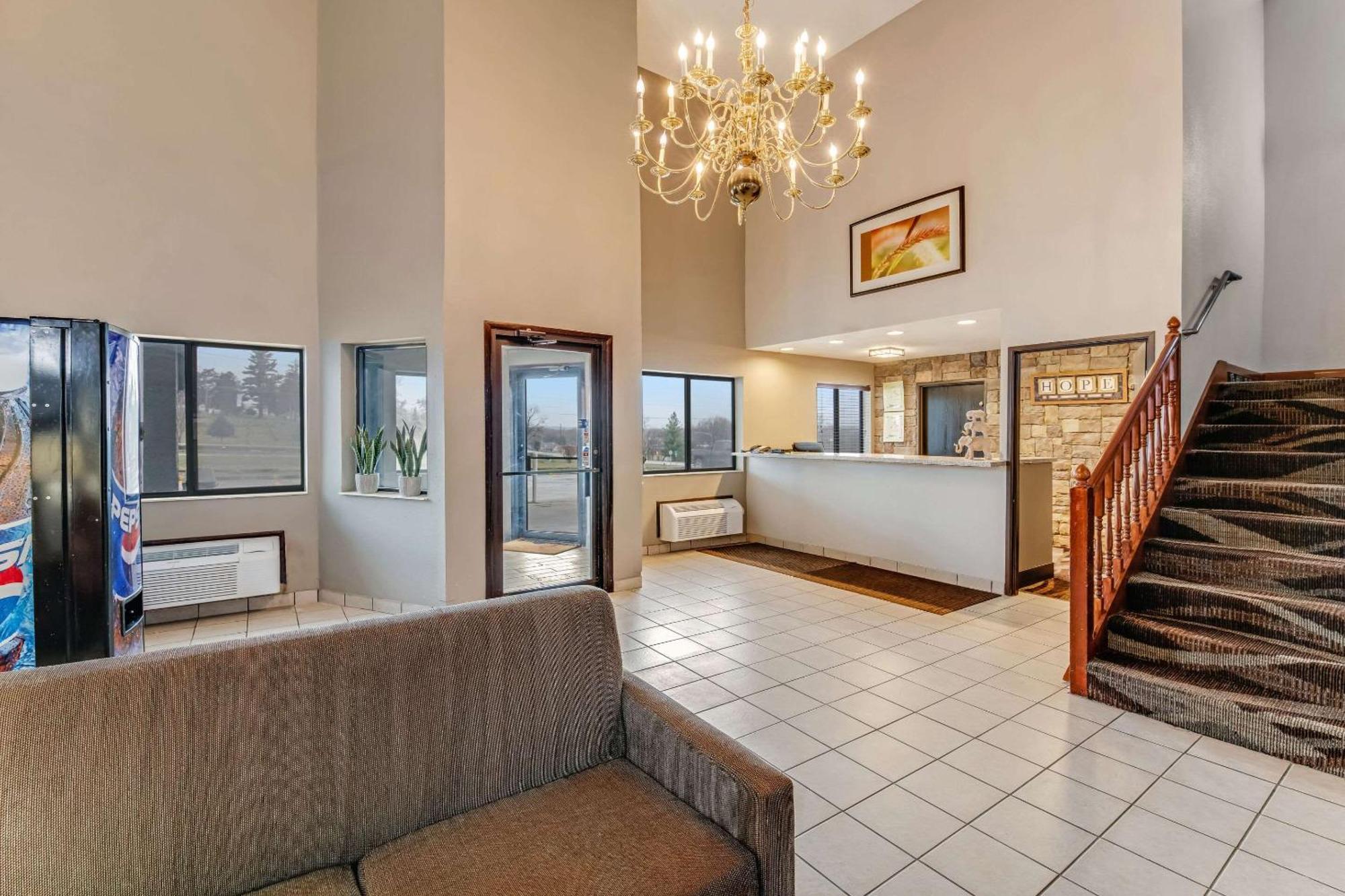 Rodeway Inn Red Oak Экстерьер фото