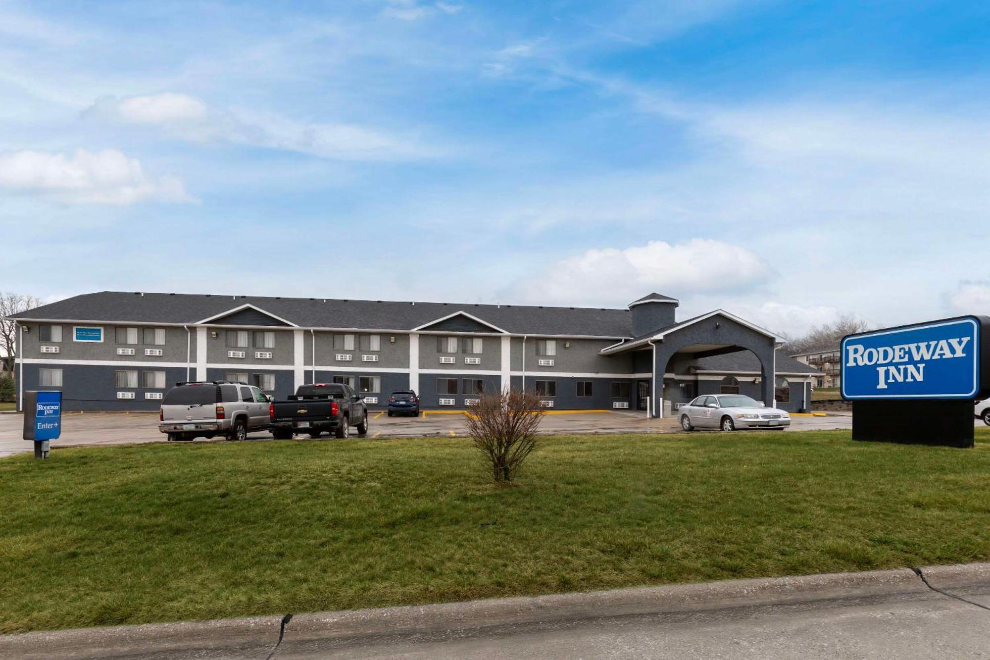 Rodeway Inn Red Oak Экстерьер фото