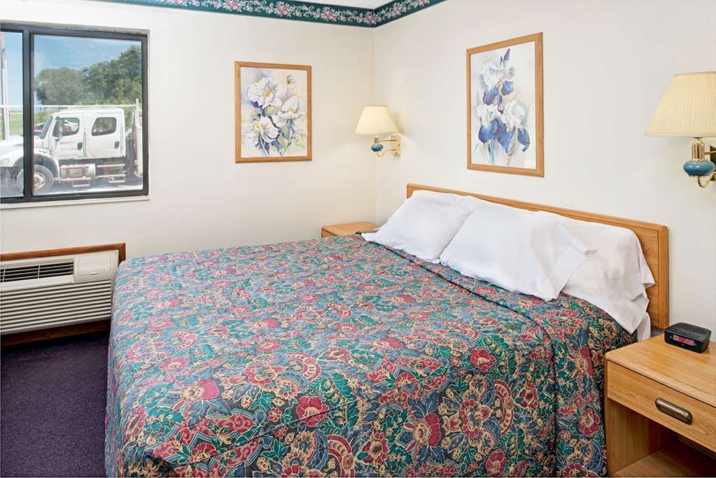 Rodeway Inn Red Oak Номер фото
